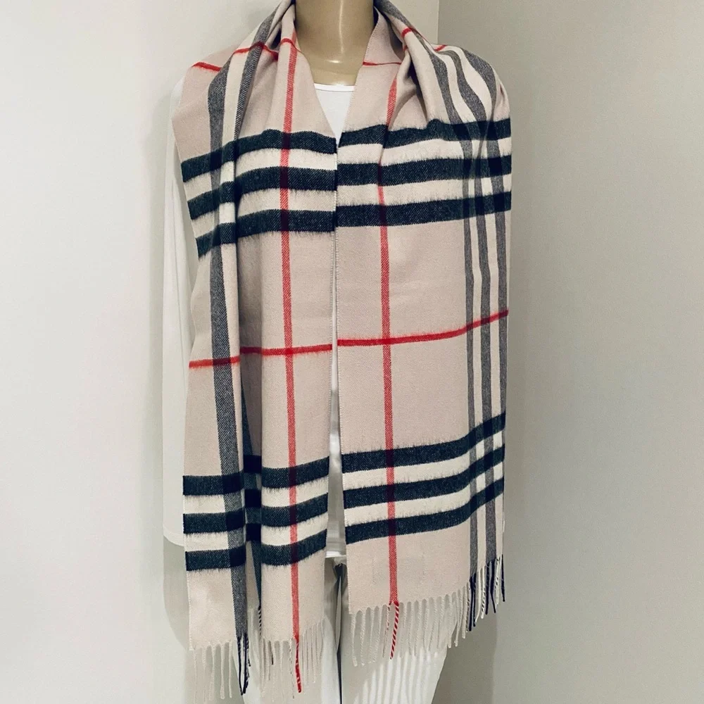 BURBERRY LONDON CLASSIC CHECK CASHMERE SCARF - Picture 4 of 7
